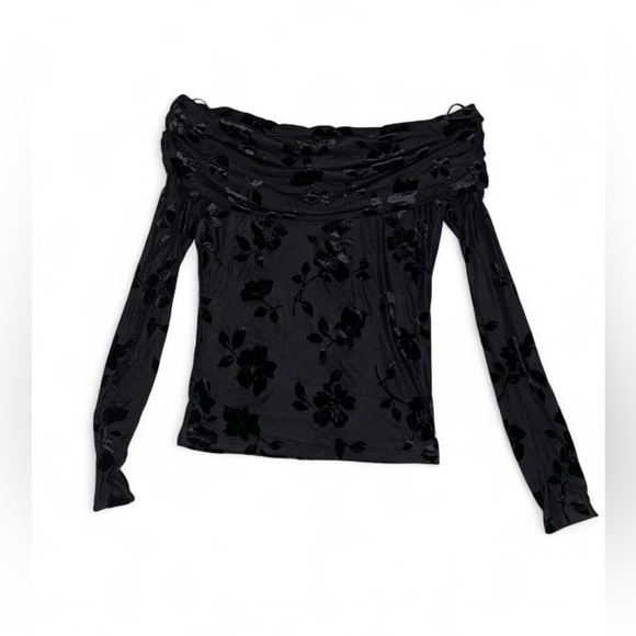 Madden Girl Black velvet sheer off the shoulder long sleeve top size small. New - Picture 4 of 8